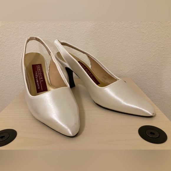 Peacocks Premier Ivory Slingback Heels - Picture 2 of 10